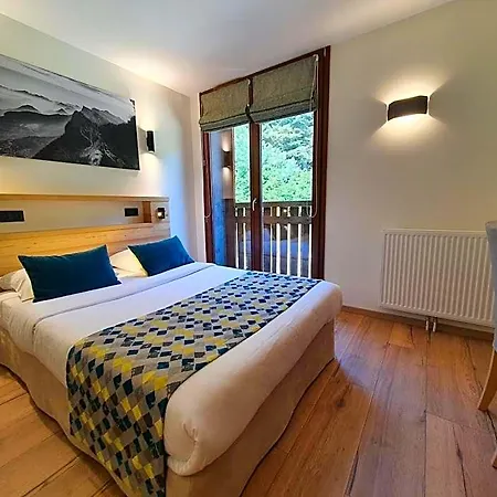 De La Croix Perrin Hotel 2*